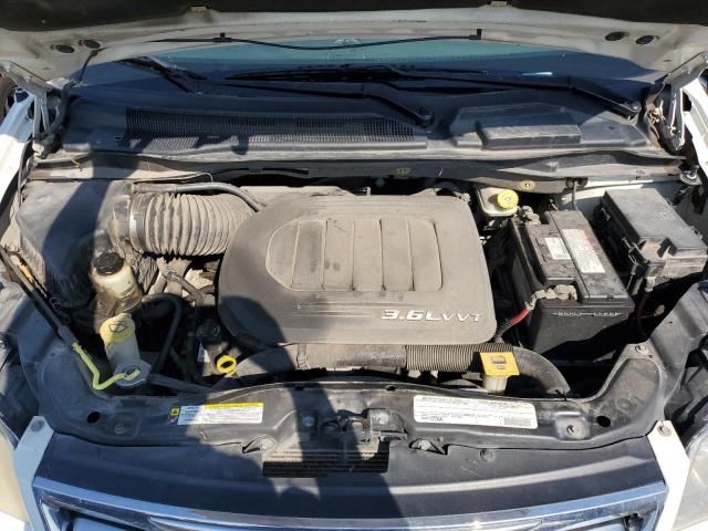 2A4RR8DG0BR746535 - 2011 CHRYSLER TOWN & COU TOURING L WHITE photo 12