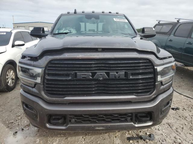 3C6UR5FL4NG209161 - 2022 RAM 2500 LARAMIE GRAY photo 5