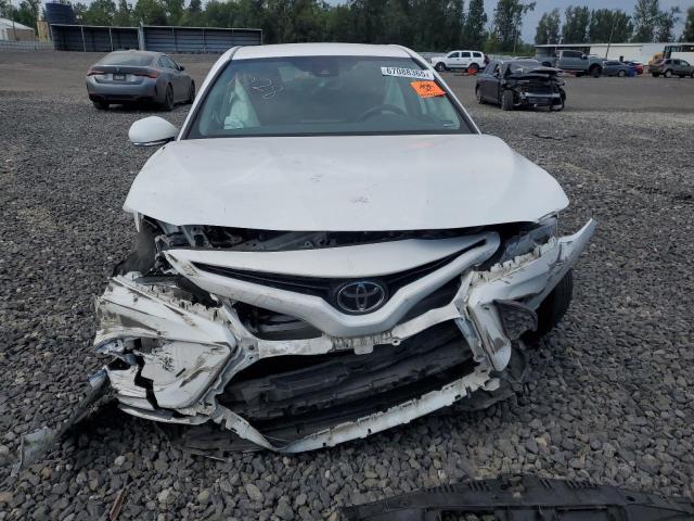 4T1G11BK7PU085031 - 2023 TOYOTA CAMRY SE NIGHT SHADE WHITE photo 5