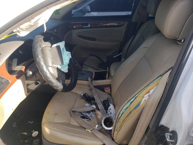 KMHGC4DD4DU210203 - 2013 HYUNDAI GENESIS 3.8L WHITE photo 9