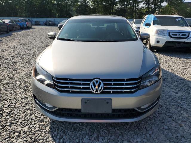 1VWCN7A3XDC096169 - 2013 VOLKSWAGEN PASSAT SEL SILVER photo 5