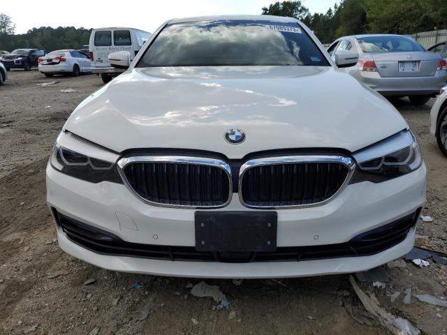 WBAJE7C57JWC55670 - 2018 BMW 540 XI WHITE photo 5