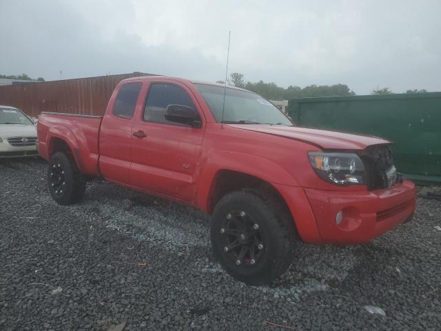5TETU62N98Z586187 - 2008 TOYOTA TACOMA PRERUNNER ACCESS CAB RED photo 4