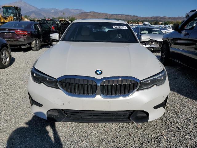 WBA5R1C55KAJ98481 - 2019 BMW 330I WHITE photo 5