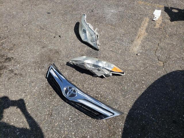 4T4BF1FK0CR218301 - 2012 TOYOTA CAMRY BASE 白色 照片 12