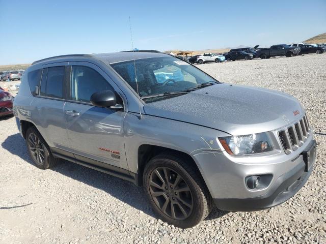 1C4NJCBB7HD117775 - 2017 JEEP COMPASS SPORT 银色 照片 4