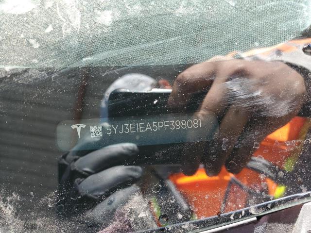 5YJ3E1EA5PF398081 - 2023 TESLA MODEL 3 Grau Foto 12