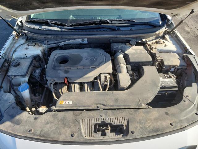 5NPE24AF8HH560339 - 2017 HYUNDAI SONATA SE WHITE photo 11