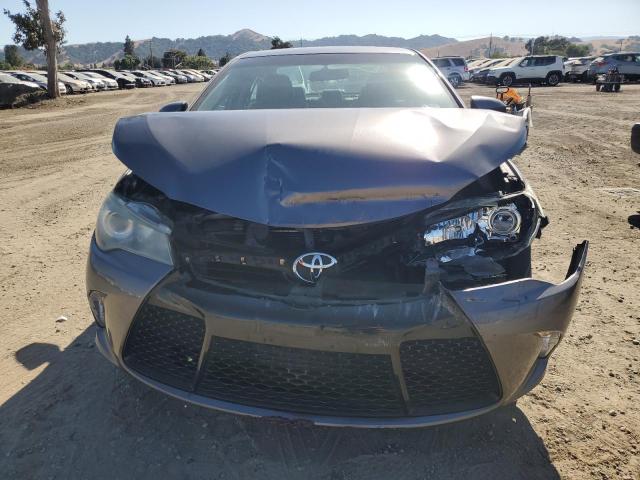 4T1BF1FK1GU527338 - 2016 TOYOTA CAMRY LE GRAY photo 5