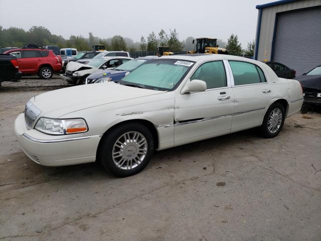 1LNHM83V26Y615054 - 2006 LINCOLN TOWN CAR DESIGNER WHITE photo 1