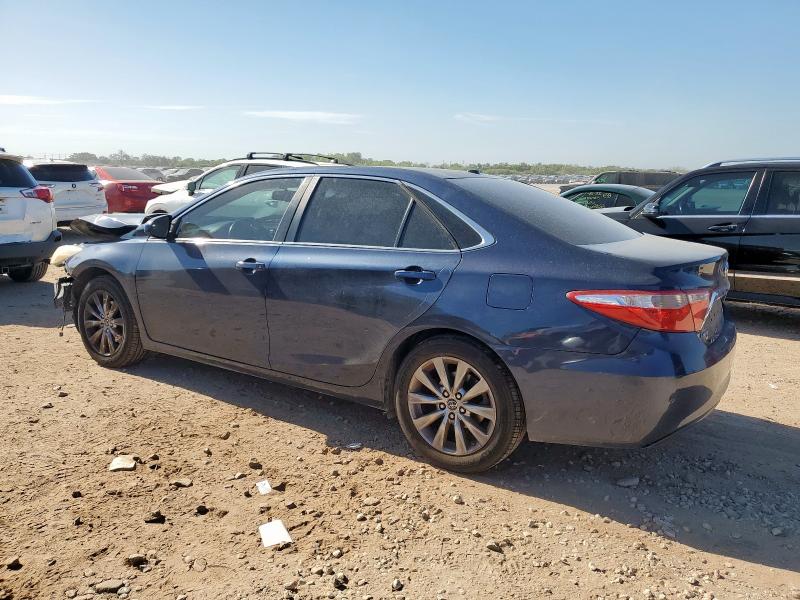 4T1BF1FK7FU960807 - 2015 TOYOTA CAMRY LE BLUE photo 2