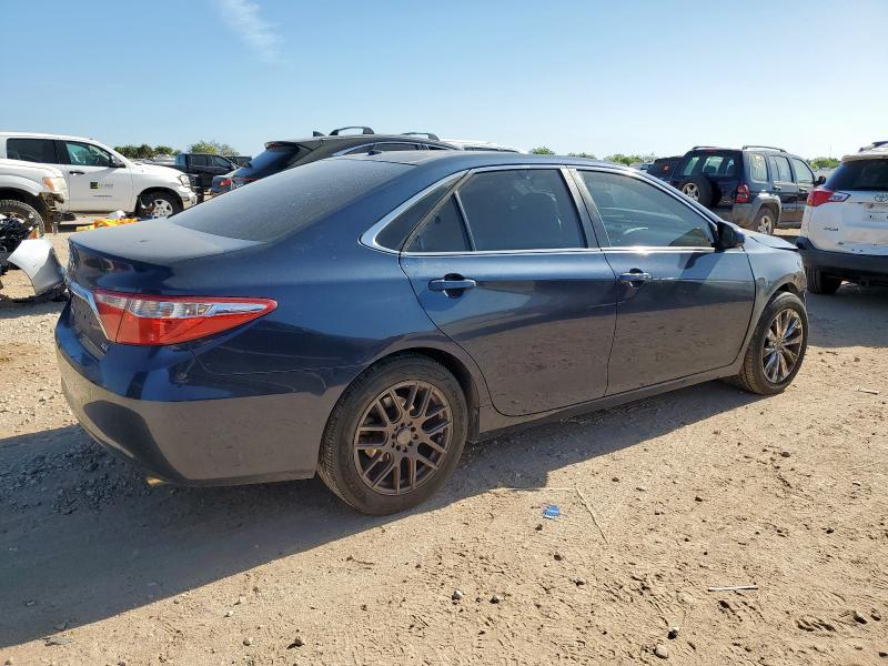 4T1BF1FK7FU960807 - 2015 TOYOTA CAMRY LE BLUE photo 3