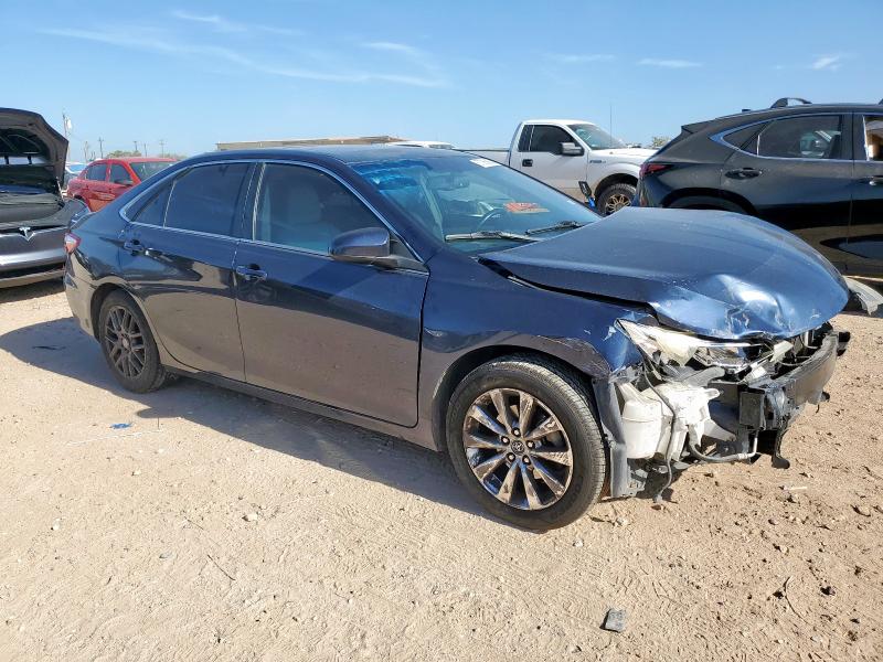 4T1BF1FK7FU960807 - 2015 TOYOTA CAMRY LE BLUE photo 4