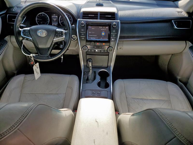 4T1BF1FK7FU960807 - 2015 TOYOTA CAMRY LE BLUE photo 8