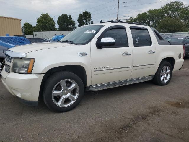 3GNTKGE3XBG330284 - 2011 CHEVROLET AVALANCHE LTZ WHITE photo 1