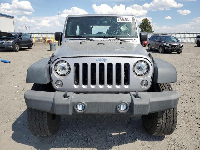 1C4BJWDG1JL869271 - 2018 JEEP WRANGLER U SPORT Күміс фото 5