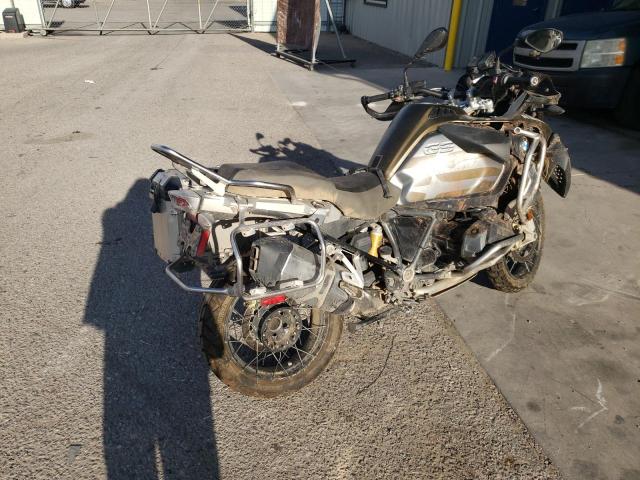 WB10J5309KZF78313 - 2019 BMW R 1250 GS ADVENTURE TWO TONE photo 4