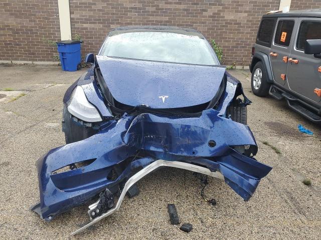 5YJ3E1EB3NF305113 - 2022 TESLA MODEL 3 Կապույտ լուսանկար 5