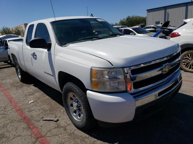 1GCSKREA7AZ220354 - 2010 CHEVROLET SILVERADO K1500 LS WHITE photo 4