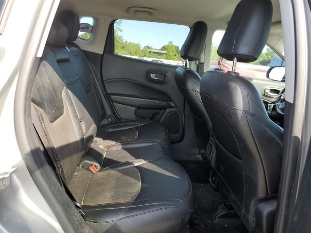 3C4NJDBB2LT104537 - 2020 JEEP COMPASS LATITUDE SILVER photo 11