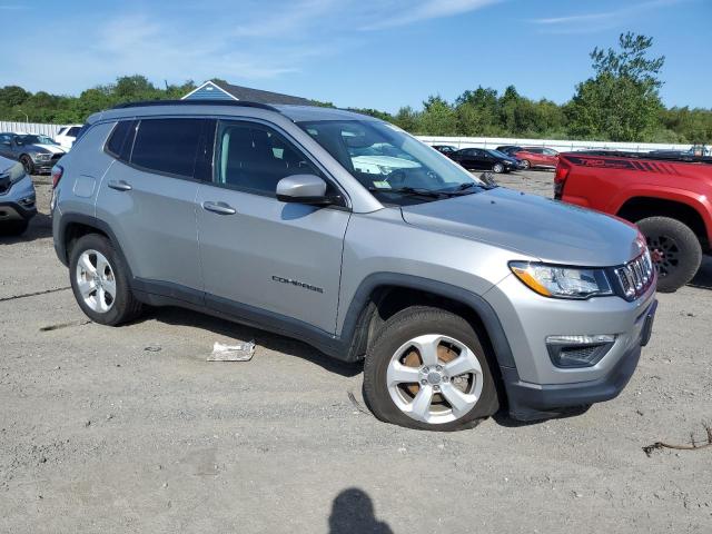 3C4NJDBB2LT104537 - 2020 JEEP COMPASS LATITUDE SILVER photo 4
