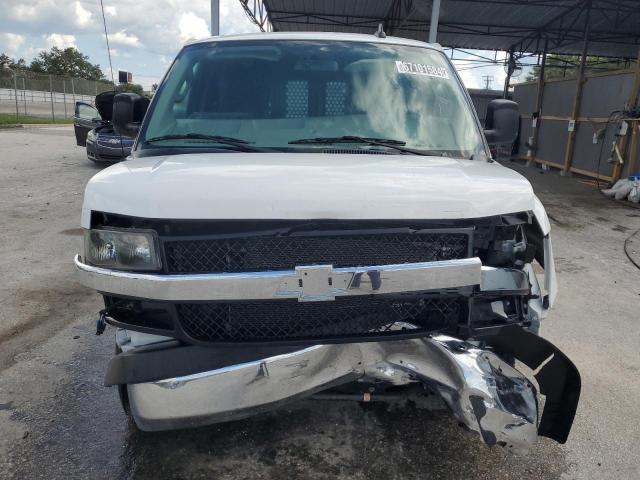 1GCWGAFP0N1256799 - 2022 CHEVROLET EXPRESS G2 WHITE photo 5