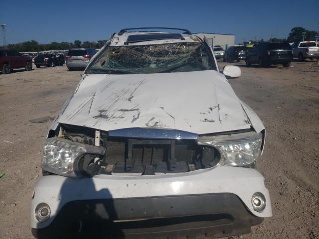 5GAES13P442376212 - 2004 BUICK RAINIER CXL WHITE photo 5