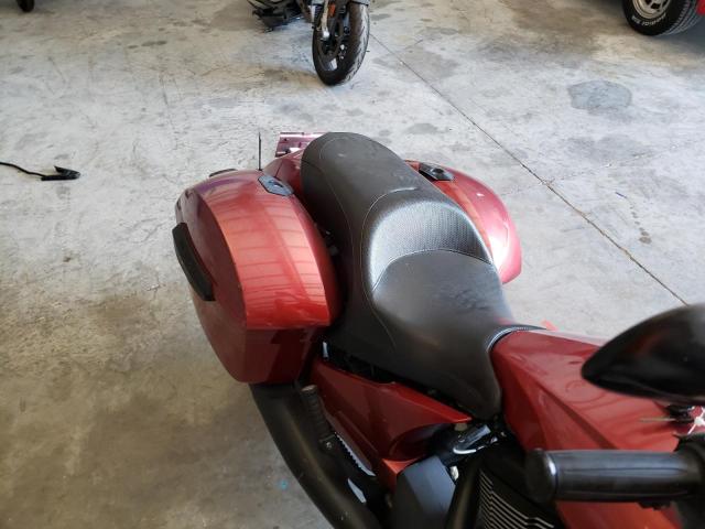 5VPDW36N8D3025643 - 2013 VICTORY MOTORCYCLES CROSS COUN برغندي صورة 6