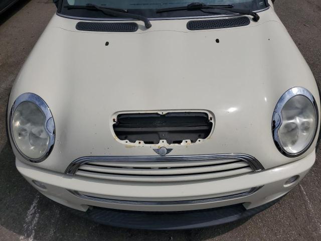 WMWRE33444TD87147 - 2004 MINI COOPER S WHITE photo 11