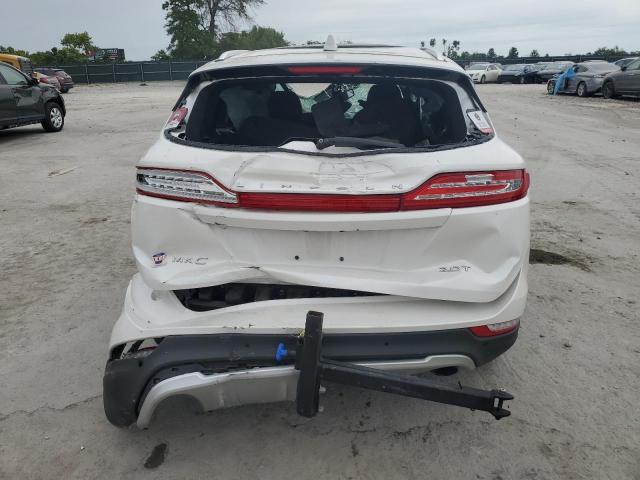 5LMCJ3C98HUL03353 - 2017 LINCOLN MKC RESERVE WHITE photo 6