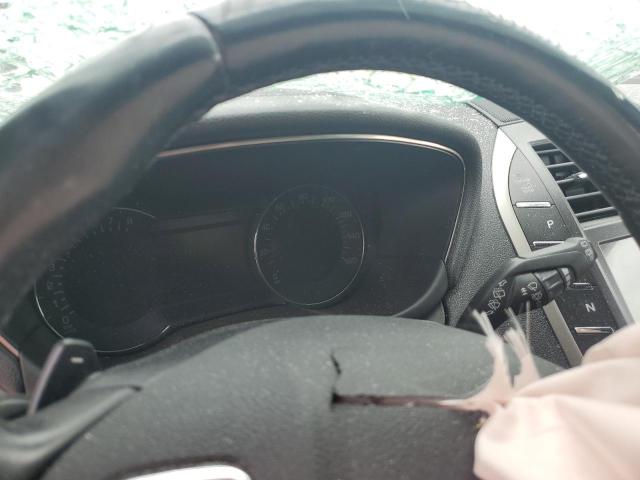 5LMCJ3C98HUL03353 - 2017 LINCOLN MKC RESERVE WHITE photo 9