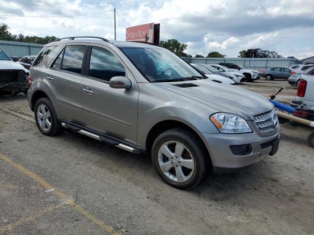 4JGBB75E47A186285 - 2007 MERCEDES-BENZ ML 500 银色 照片 4