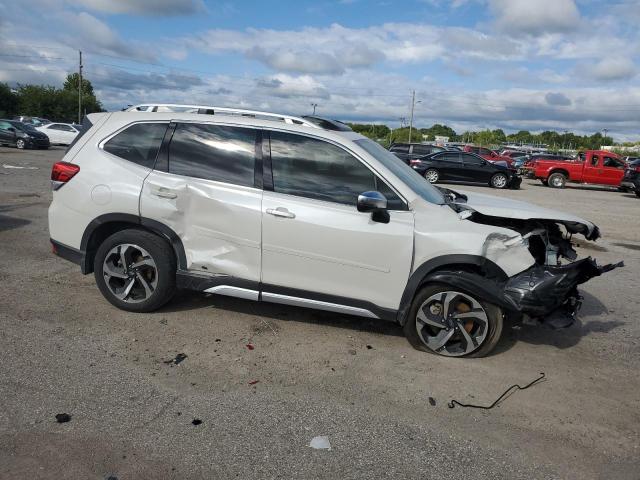 JF2SKARC2NH499805 - 2022 SUBARU FORESTER TOURING თეთრი ფოტო 4