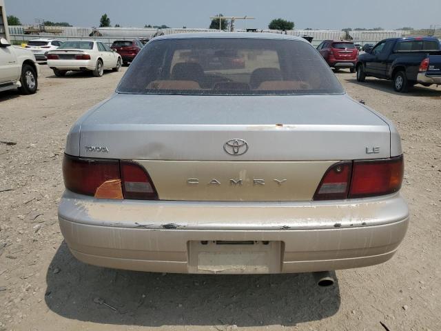 JT2SK12E5S0326678 - 1995 TOYOTA CAMRY LE 银色 照片 6