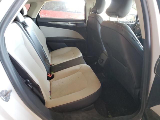 3FA6P0HD3KR202238 - 2019 FORD FUSION SE 白色 照片 10