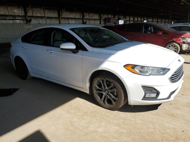 3FA6P0HD3KR202238 - 2019 FORD FUSION SE 白色 照片 4