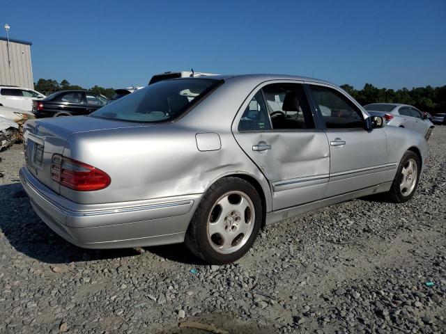 WDBJF70J52B432058 - 2002 MERCEDES-BENZ E 430 SILVER photo 3