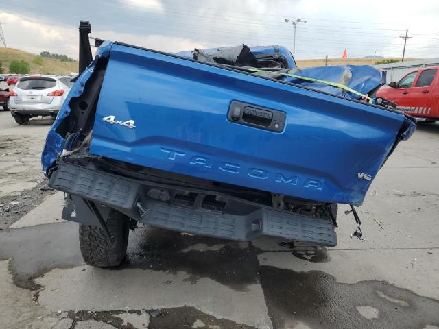 3TMCZ5AN3JM172158 - 2018 TOYOTA TACOMA DOUBLE CAB BLUE photo 6