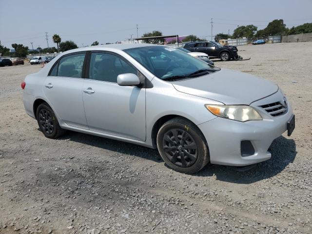 5YFBU4EE7DP219879 - 2013 TOYOTA COROLLA BASE Srebrny zdjęcie 4