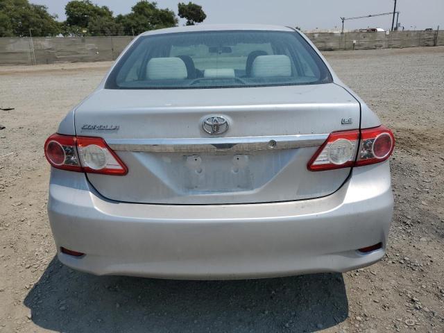 5YFBU4EE7DP219879 - 2013 TOYOTA COROLLA BASE Srebrny zdjęcie 6