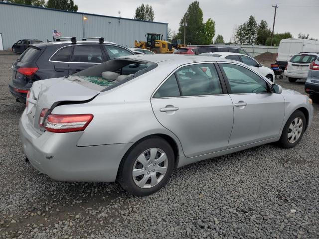 4T1BF3EK3BU628550 - 2011 TOYOTA CAMRY BASE Արծաթագույն լուսանկար 3