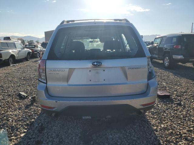 JF2SH6BC0AG911855 - 2010 SUBARU FORESTER XS Silber Foto 6