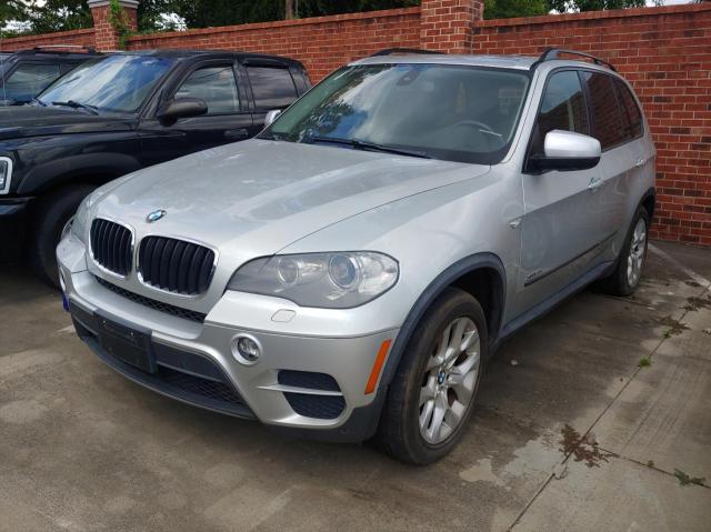 5UXZV4C53CL760738 - 2012 BMW X5 XDRIVE35I SILVER photo 2