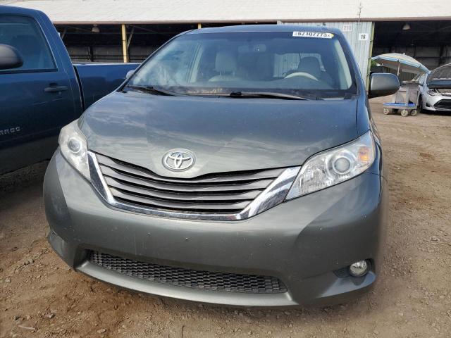 5TDYK3DC2ES419071 - 2014 TOYOTA SIENNA XLE GRAY photo 5