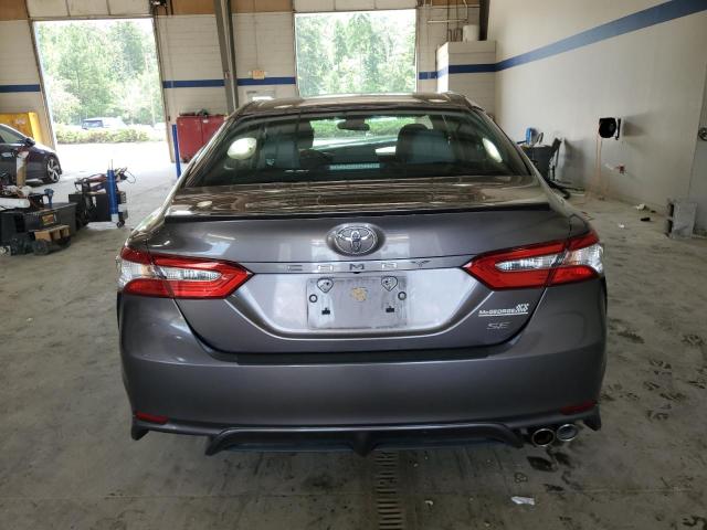 4T1B11HK6JU568518 - 2018 TOYOTA CAMRY L GRAY photo 6