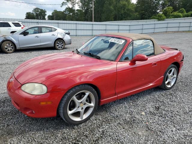JM1NB353620231203 - 2002 MAZDA MX-5 MIATA BASE RED photo 1