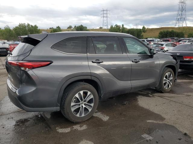 5TDGZRAH5NS554135 - 2022 TOYOTA HIGHLANDER XLE GRAY photo 3
