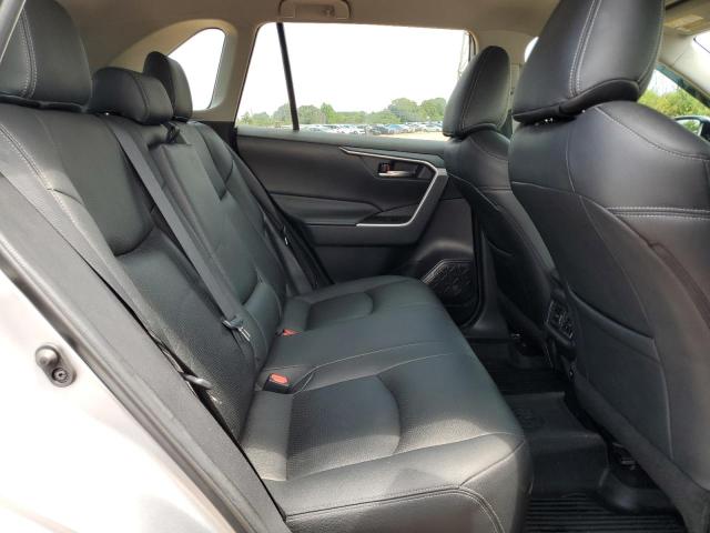 2T3W1RFV0LC074860 - 2020 TOYOTA RAV4 XLE SILVER photo 11