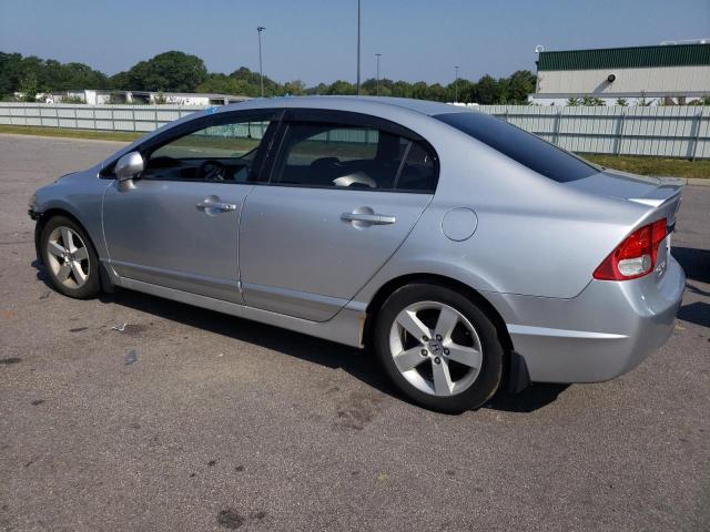 2HGFA1F68AH313207 - 2010 HONDA CIVIC LX-S Argent photo 2