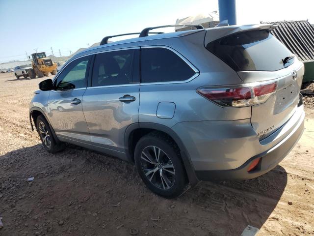 5TDJKRFH7GS348398 - 2016 TOYOTA HIGHLANDER XLE 银色 照片 2